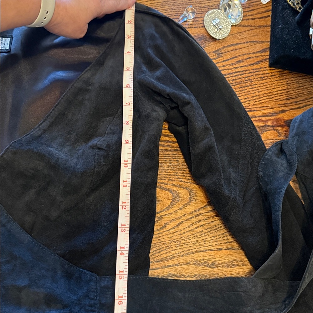 Vintage suede top - Picture 8 of 9